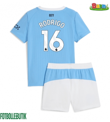 Manchester City Rodri Hernandez #16 Hemmaställ Barn 2025-26 Kortärmad (+ Korta byxor)